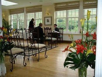 Losehill House &